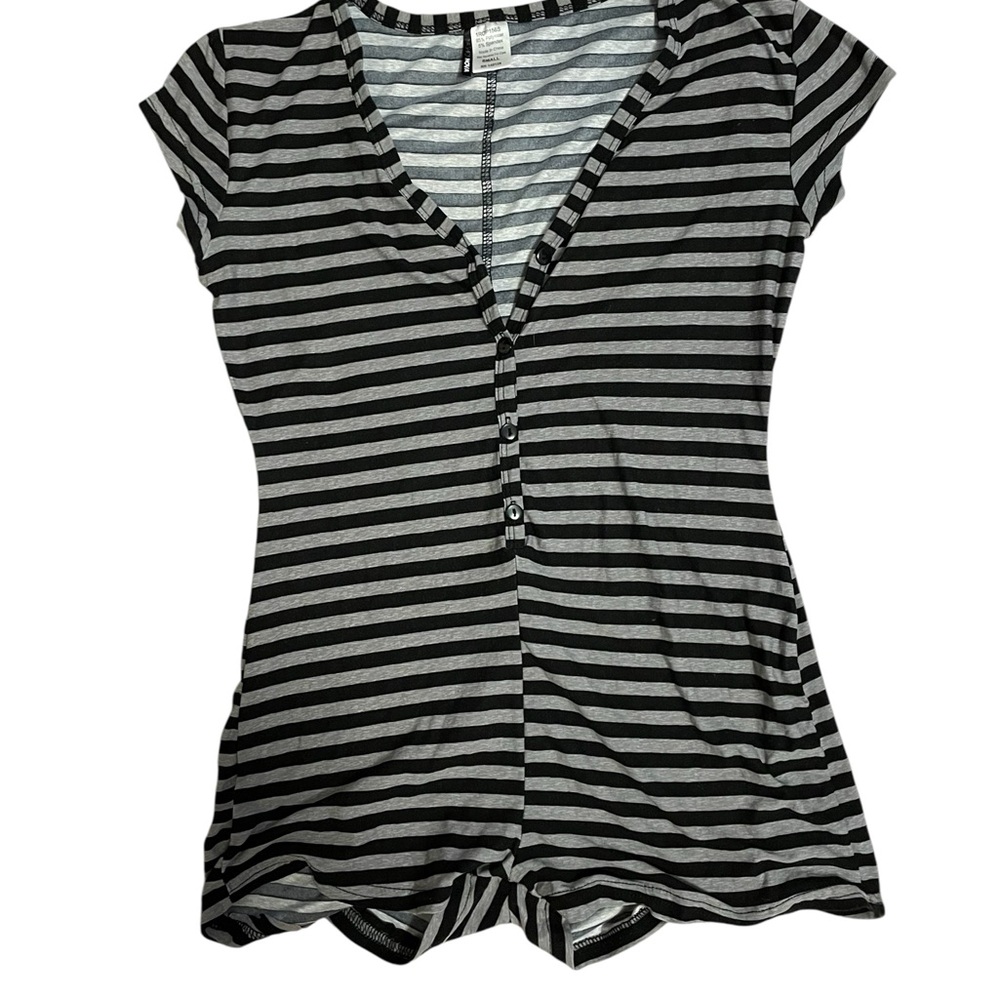 Fashion Nova Black & Grey Striped Romper Bodysuit – Size XS